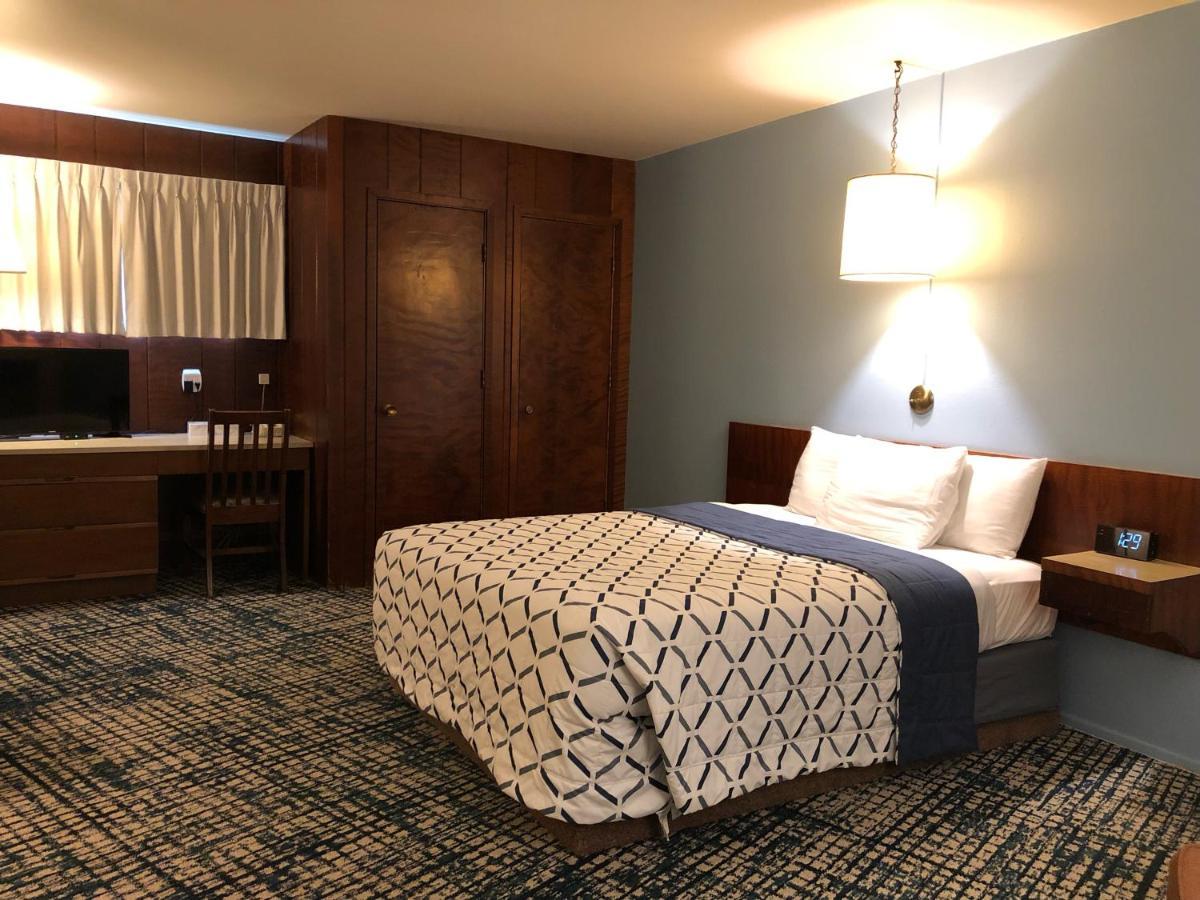 Motel Curly Redwood Crescent City